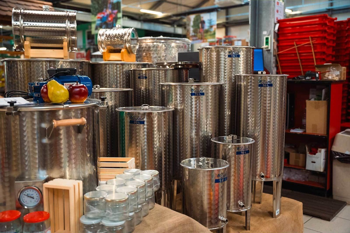 Vrhunska vinogradniška oprema na zalogi v vrtnih centrih Eurogarden.